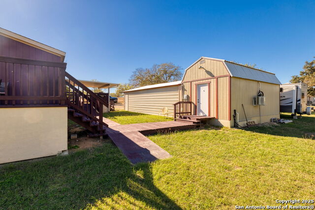 Image 29 of 36 For 22071 Morin Rd