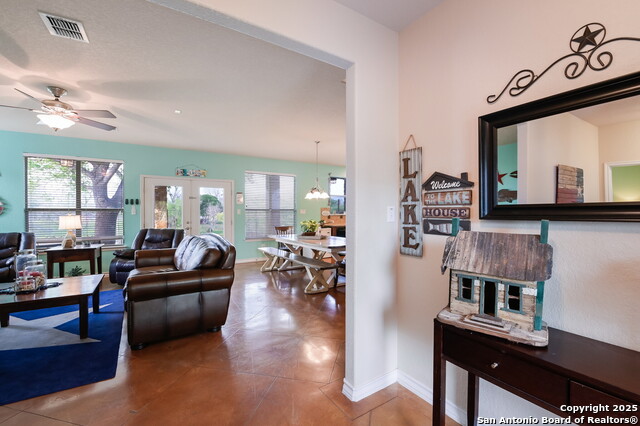 Listing photo id 8 for 315 Klein E