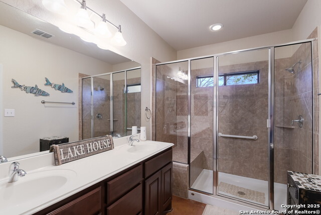 Listing photo id 18 for 315 Klein E