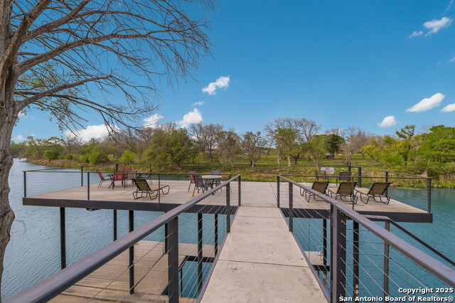 Listing photo id 32 for 315 Klein E