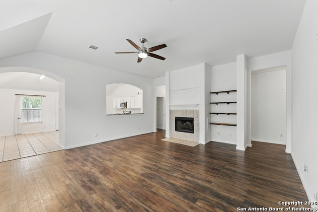 Image 17 of 59 For 320 Meadow Park