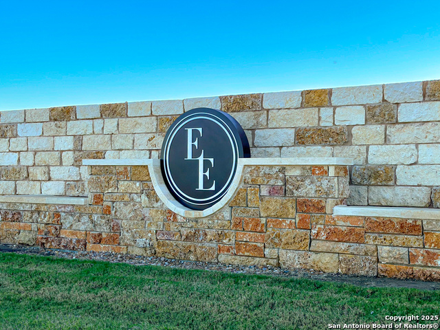 Image 4 of 5 For 5003 Estates Oak Way