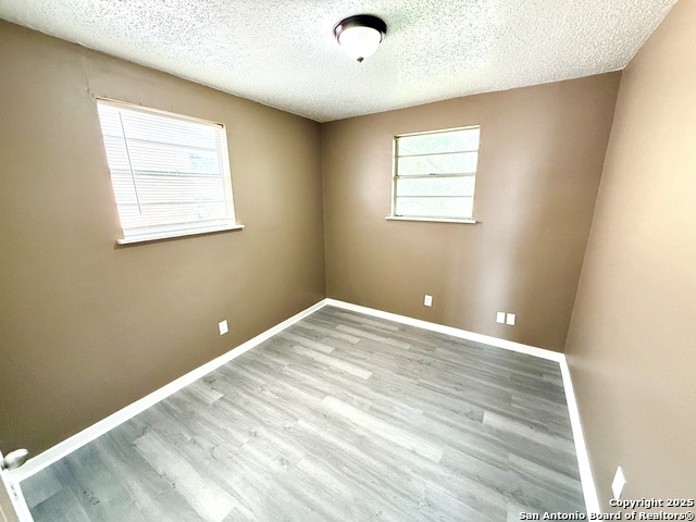 Image 10 of 17 For 1827 Highland Blvd