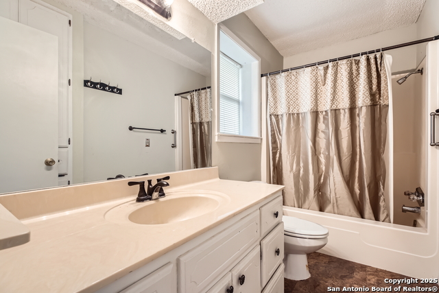 Image 13 of 37 For 773 Lookout Dr