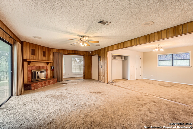 Image 16 of 37 For 773 Lookout Dr