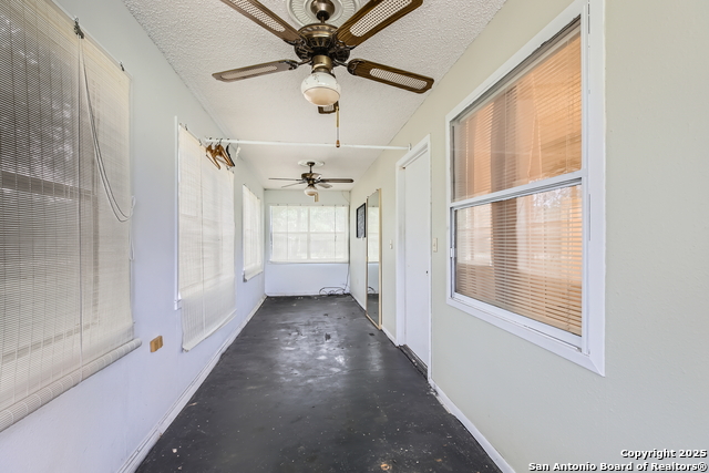 Image 23 of 37 For 773 Lookout Dr