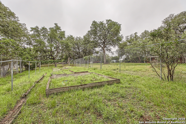 Image 28 of 37 For 773 Lookout Dr