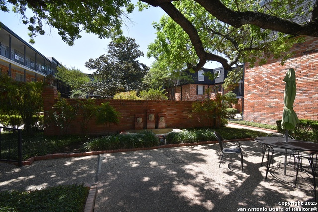 Image 3 of 18 For 8401 New Braunfels  125