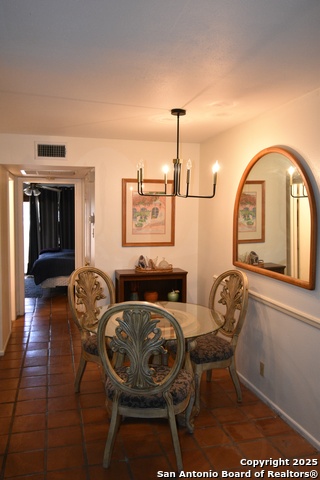 Image 7 of 18 For 8401 New Braunfels  125