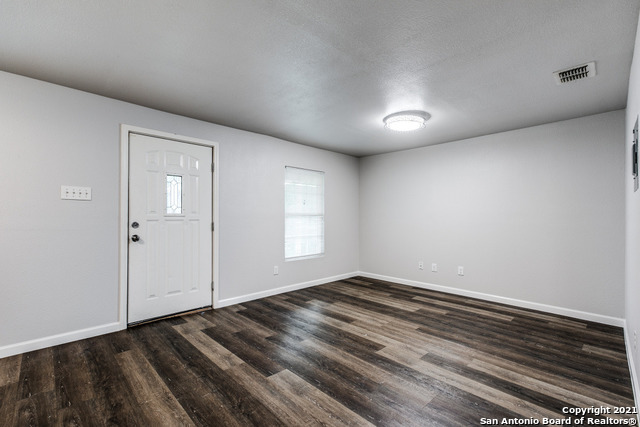 Image 18 of 25 For 423 Millard  