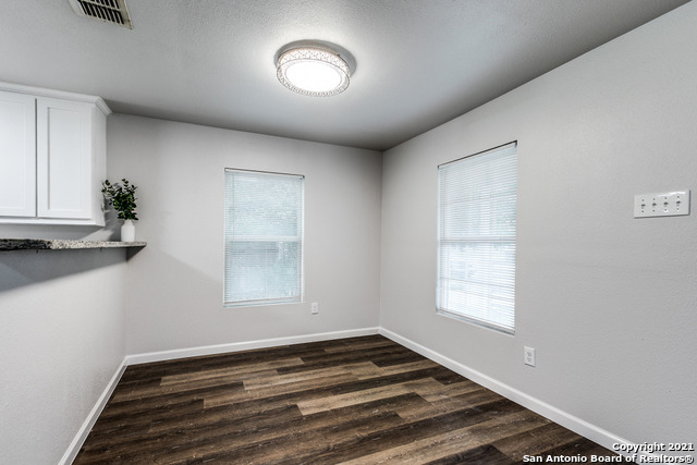 Image 20 of 25 For 423 Millard  