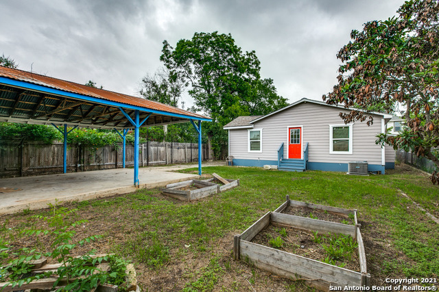 Image 24 of 25 For 423 Millard  