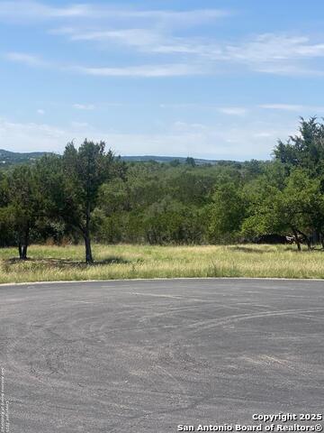 Listing photo id 2 for 224 Sendera Way