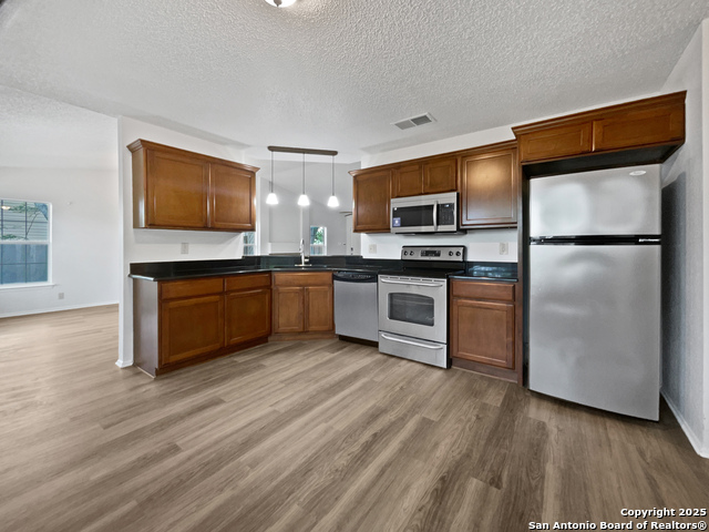 Listing photo id 4 for 9934 Spruce Ridge