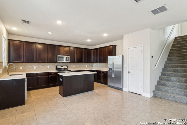 Image 16 of 67 For 27341 Paraiso