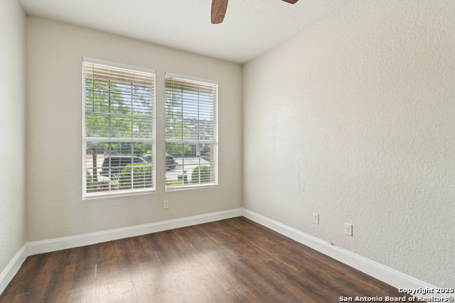 Image 21 of 67 For 27341 Paraiso