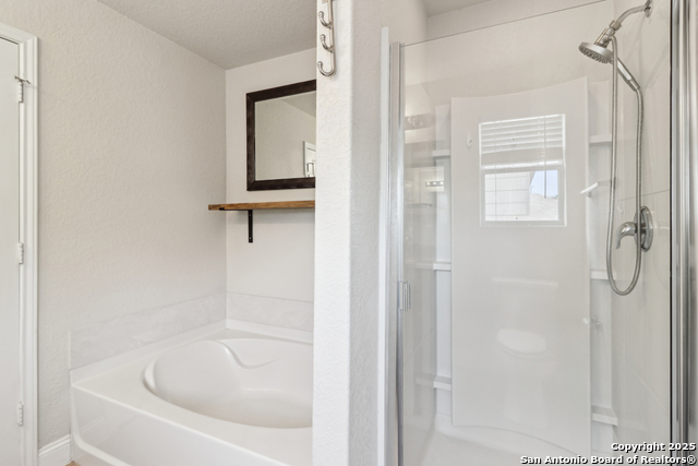 Image 43 of 67 For 27341 Paraiso