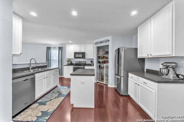 Image 10 of 38 For 208 Gatewood Oak