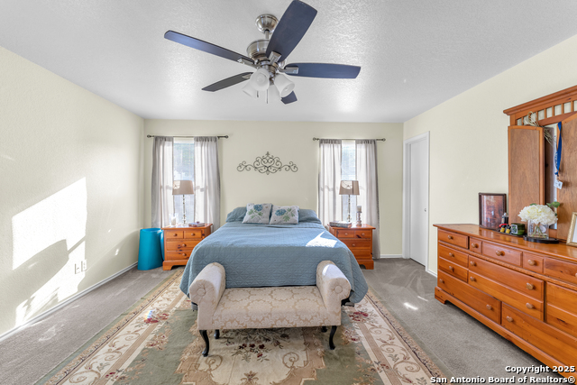 Image 19 of 38 For 208 Gatewood Oak