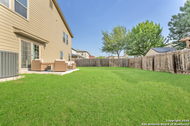 Image 38 of 38 For 208 Gatewood Oak