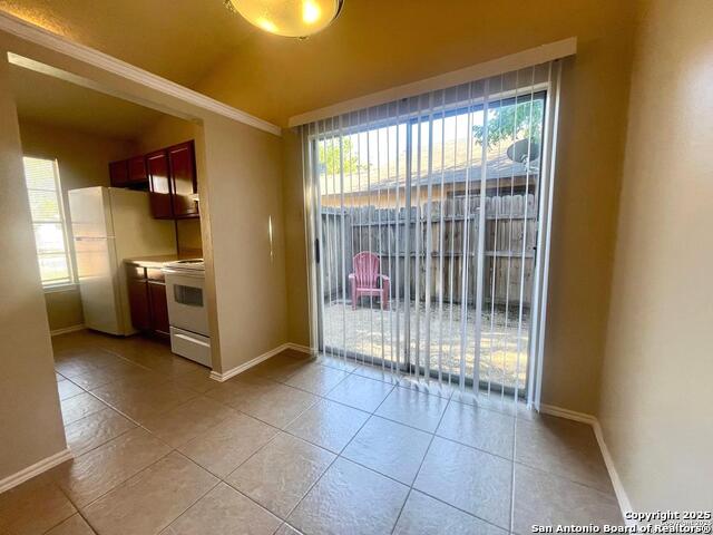 Image 10 of 16 For 5276 Meadow Rise  2