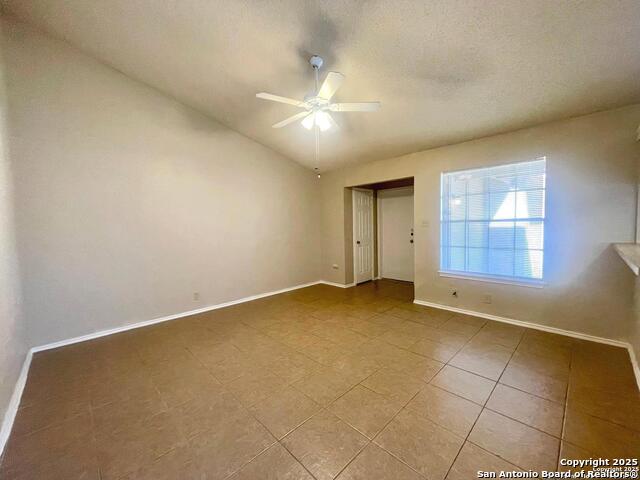 Image 4 of 16 For 5276 Meadow Rise  2