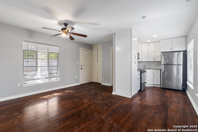 Listing photo id 3 for 311 Karen Lane B
