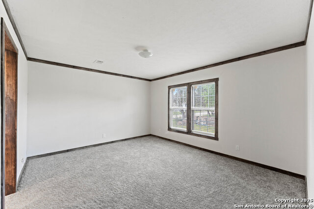 Image 17 of 40 For 306 Wren Cir