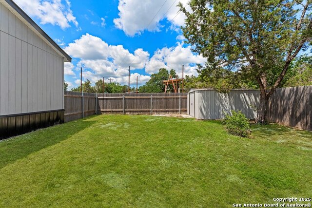 Image 27 of 40 For 306 Wren Cir