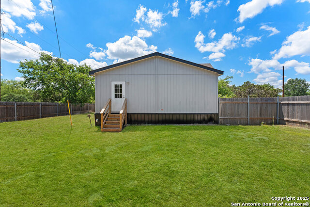 Image 31 of 40 For 306 Wren Cir