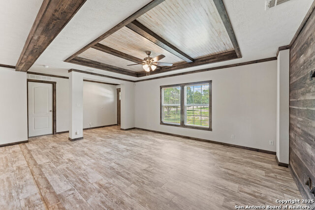 Image 4 of 40 For 306 Wren Cir