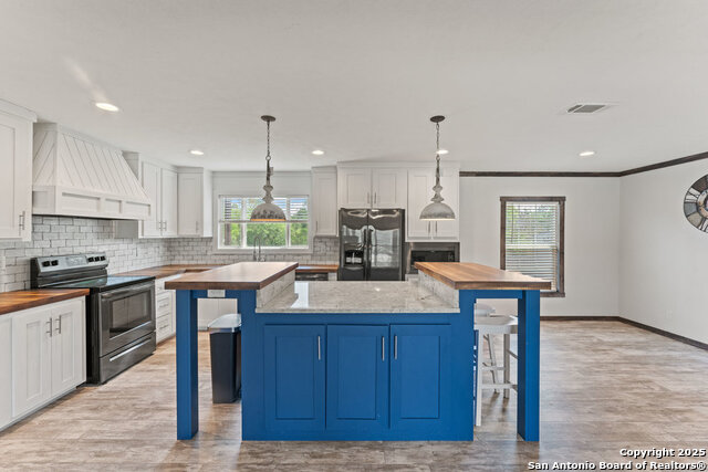 Image 7 of 40 For 306 Wren Cir