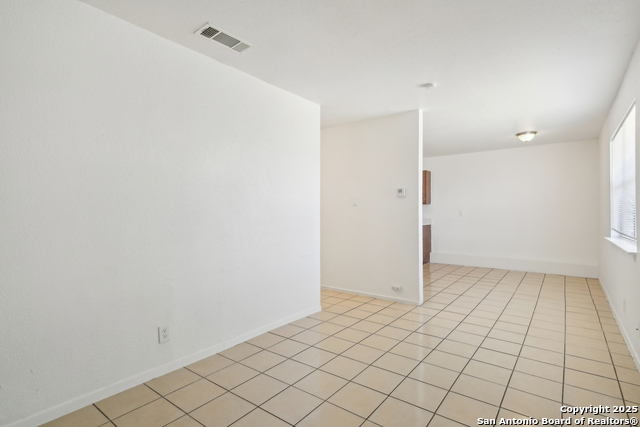 Listing photo id 4 for 802 Durr