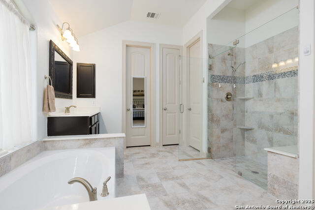 Listing photo id 0 for 1041 Water Oak