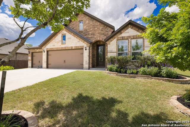 Listing photo id 3 for 1041 Water Oak