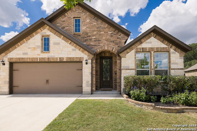 Listing photo id 5 for 1041 Water Oak