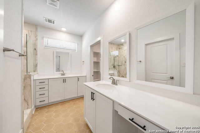 Image 20 of 32 For 8851 Oakland  Unit