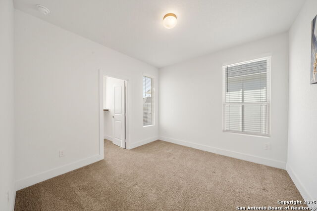 Image 23 of 32 For 8851 Oakland  Unit