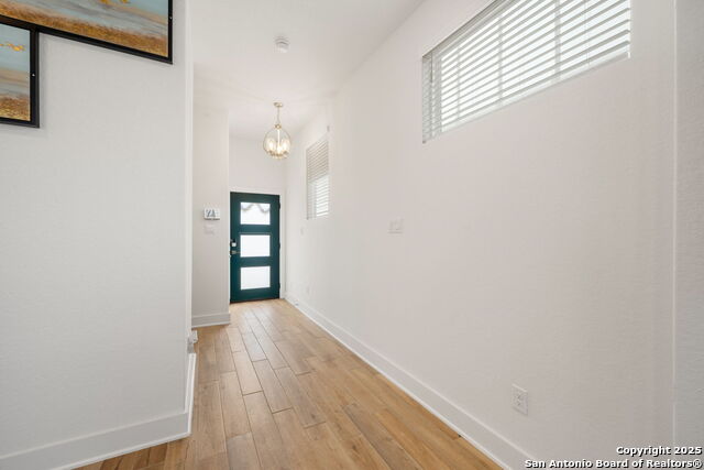Image 5 of 32 For 8851 Oakland  Unit