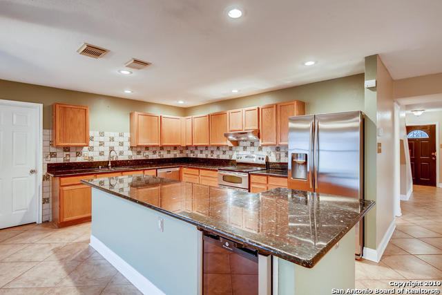 Image 4 of 11 For 8203 Chestnut Manor