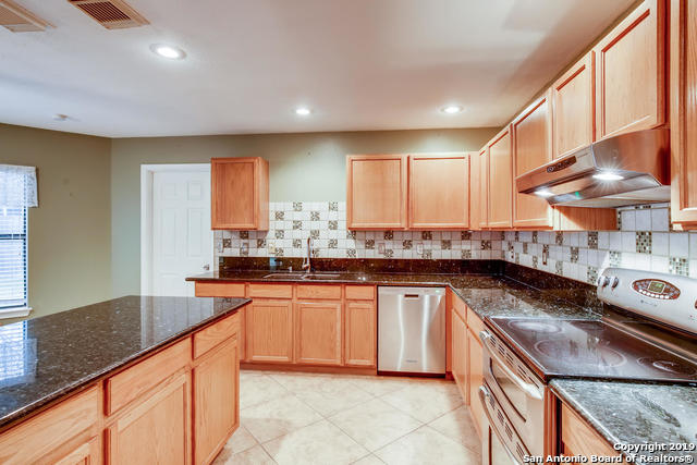 Image 5 of 11 For 8203 Chestnut Manor