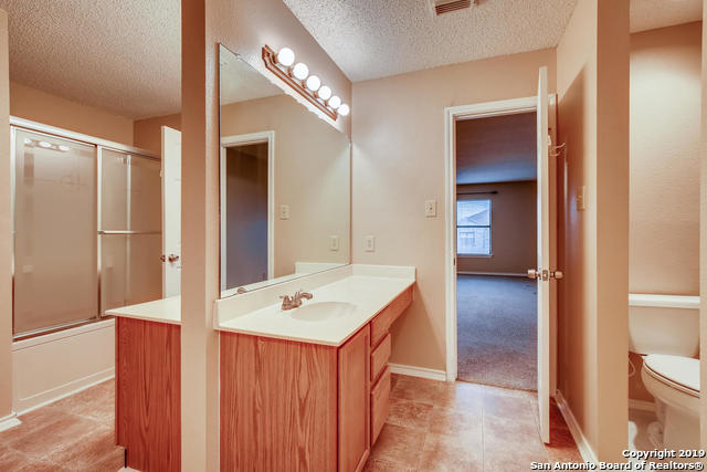 Image 7 of 11 For 8203 Chestnut Manor
