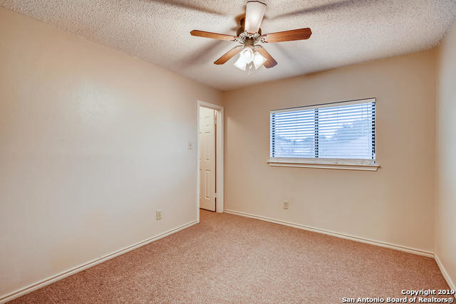 Image 8 of 11 For 8203 Chestnut Manor