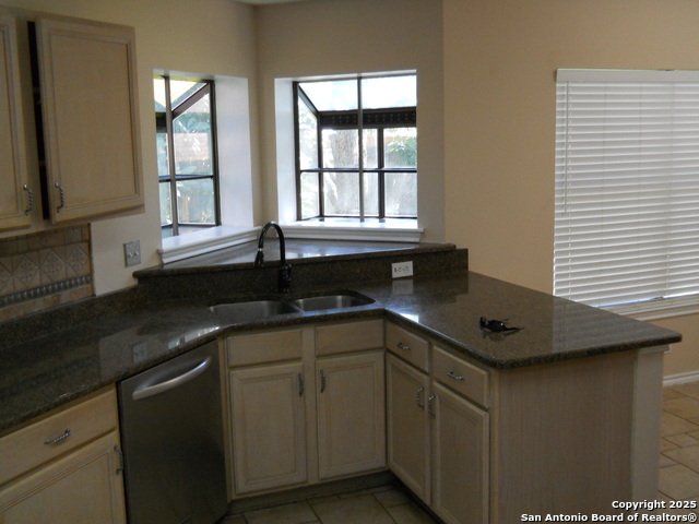 Image 11 of 20 For 14402 Alameda Ridge