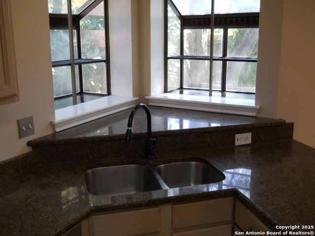 Image 12 of 20 For 14402 Alameda Ridge