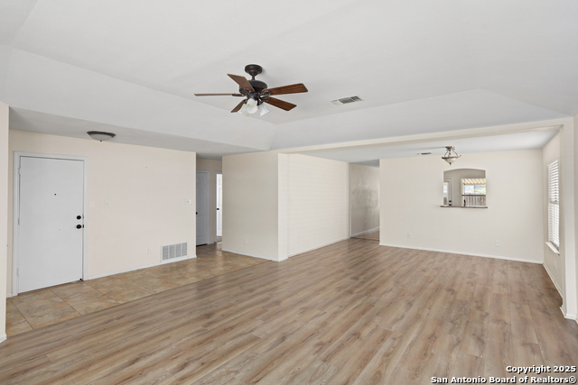 Image 5 of 18 For 13119 Greensview