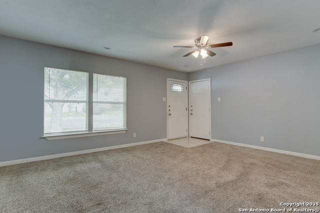 Listing photo id 8 for 4342 Lehman Dr.