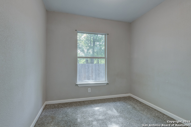 Listing photo id 15 for 4342 Lehman Dr.