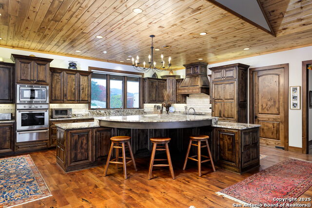 Listing photo id 12 for 211 Poehnert