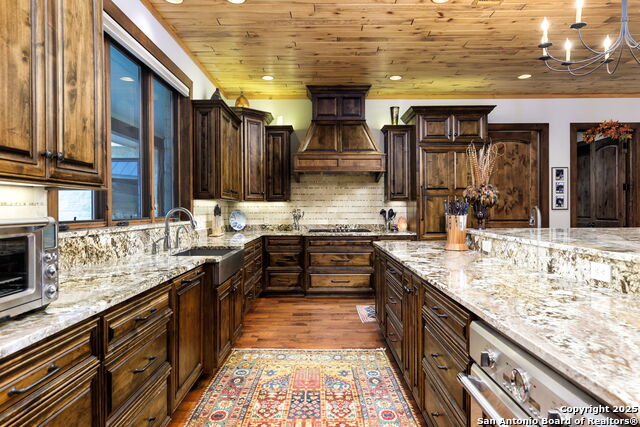 Listing photo id 13 for 211 Poehnert